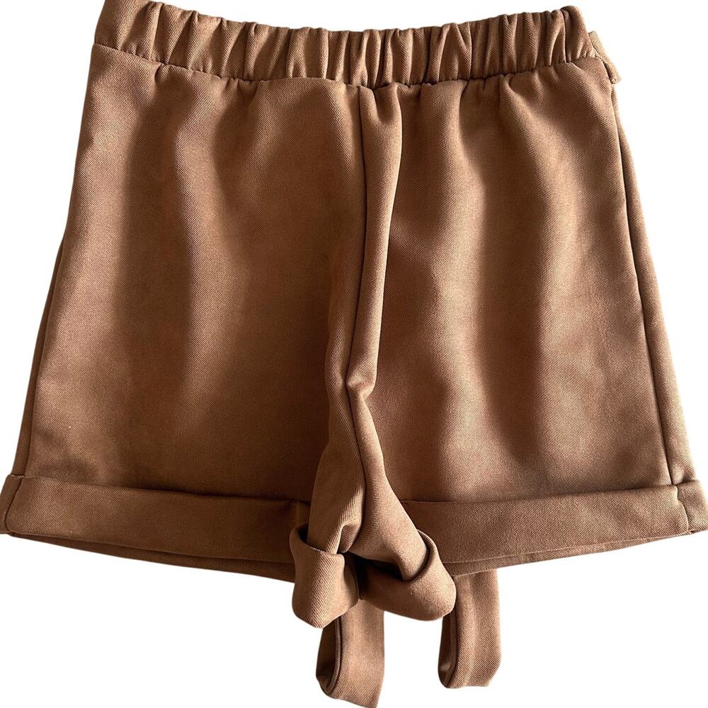 Blashe Tan, High Waisted, Suede, Belted, Cuffed Shorts- M - Picture 2 of 9